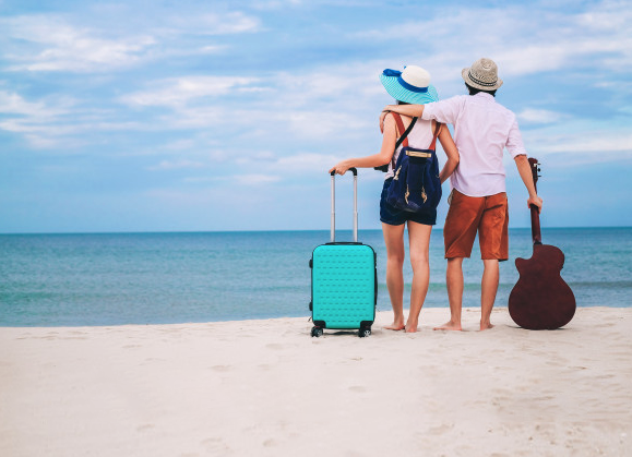 O que levar na mala de praia: confira a lista