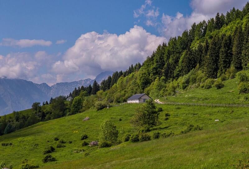 Turismo em Mar Vermelho: Serra, cachoeiras e cultura