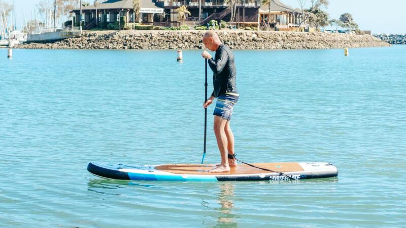 Praias brasileiras ideais para quem ama stand up paddle