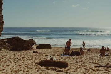 Praia no inverno: 10 praias para ir em julho no frio