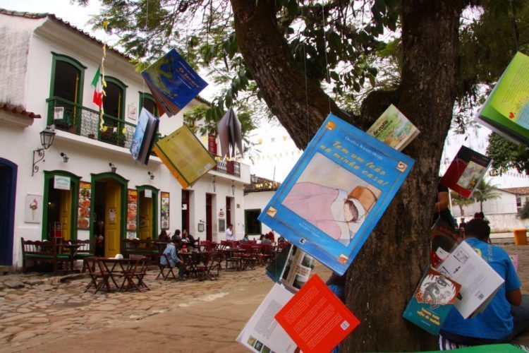 FLIP: conheça a Festa Internacional Literária de Paraty