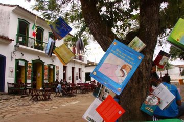 FLIP: conheça a Festa Internacional Literária de Paraty