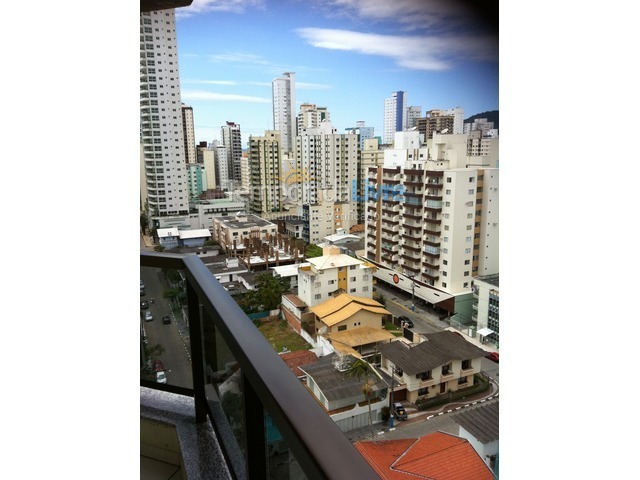 Apartamento para aluguel de temporada em Balneário Camboriú (Praia Central)