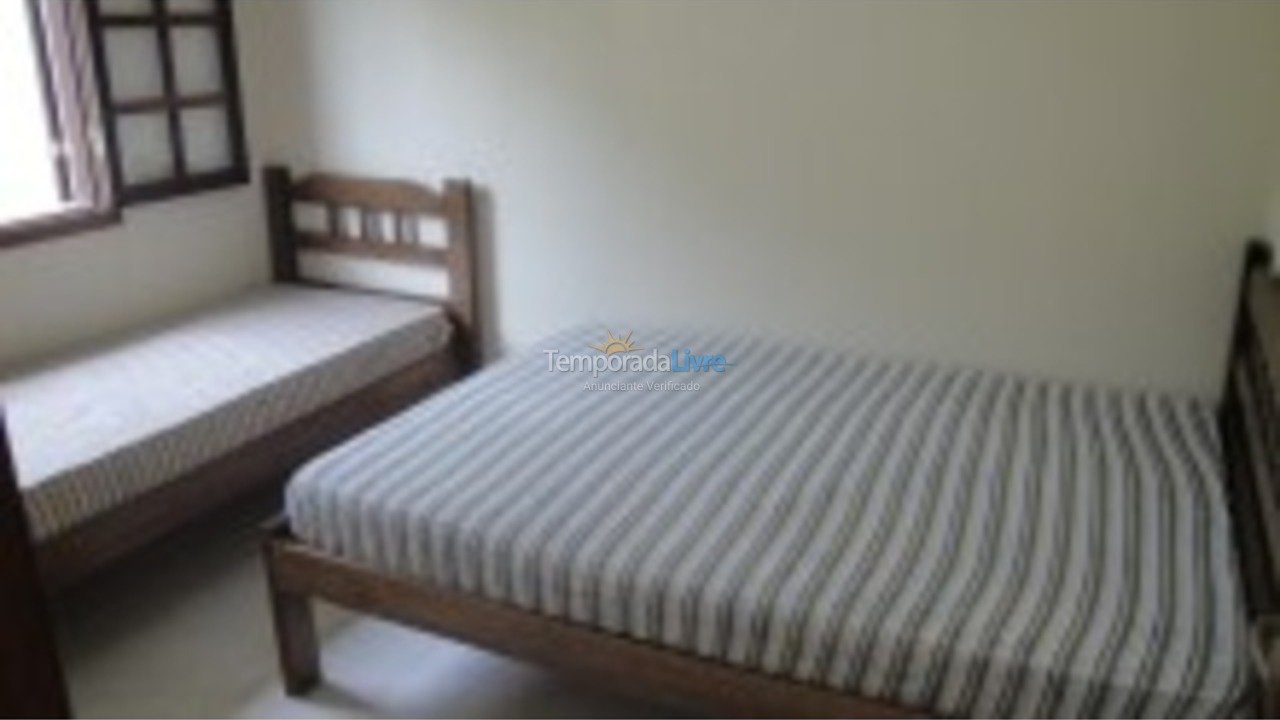 Casa para aluguel de temporada em São Sebastião (Praia da Boracéia)