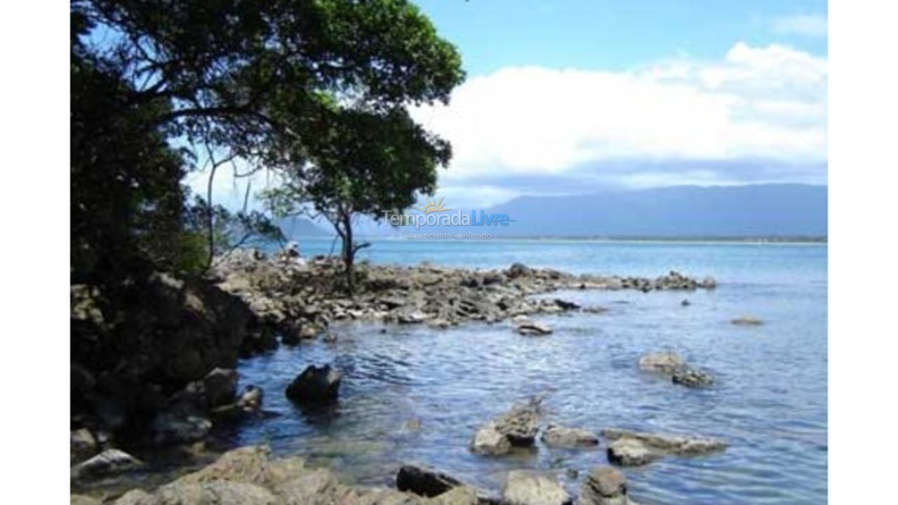 Casa para aluguel de temporada em São Sebastião (Praia da Boracéia)