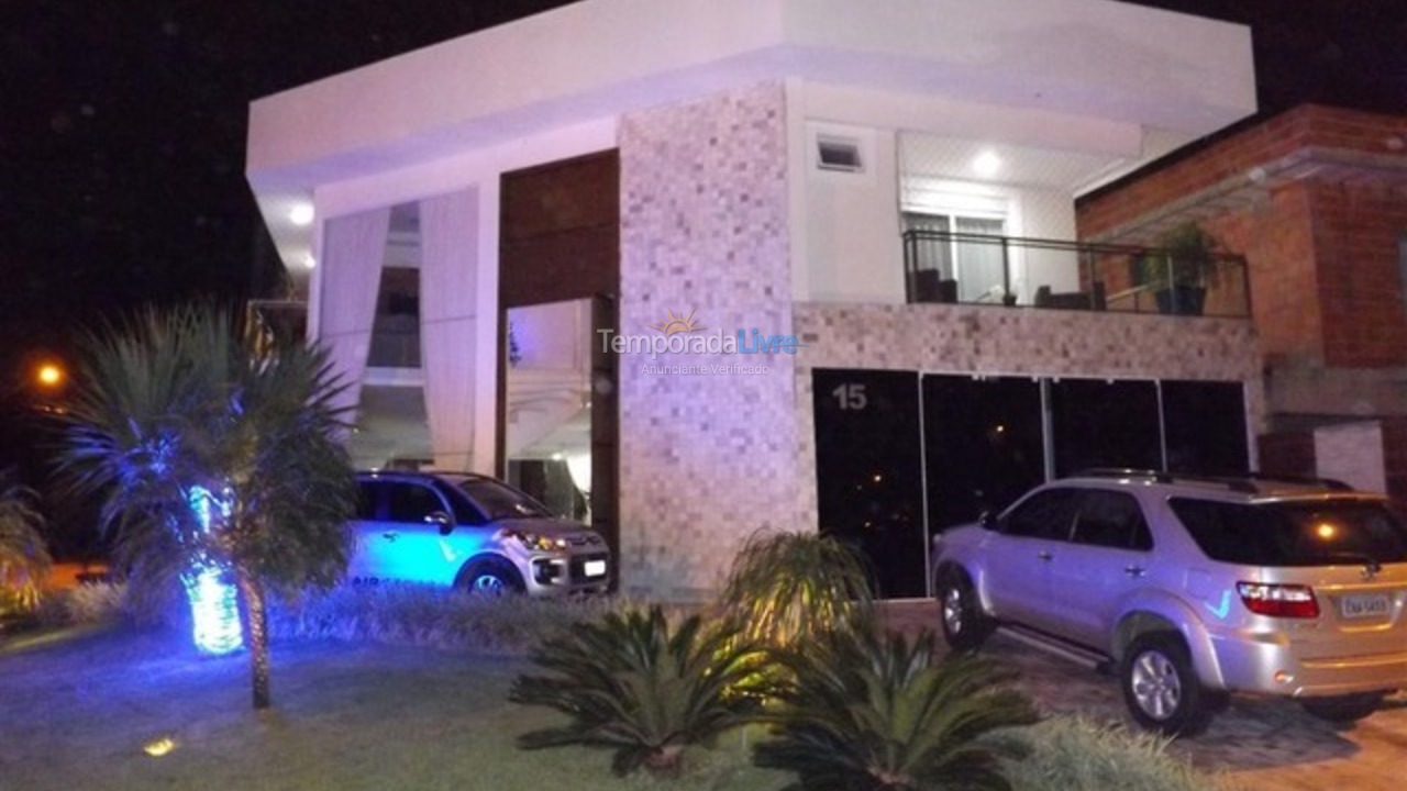 Casa para aluguel de temporada em Guarujá (Jardim Acapulco)