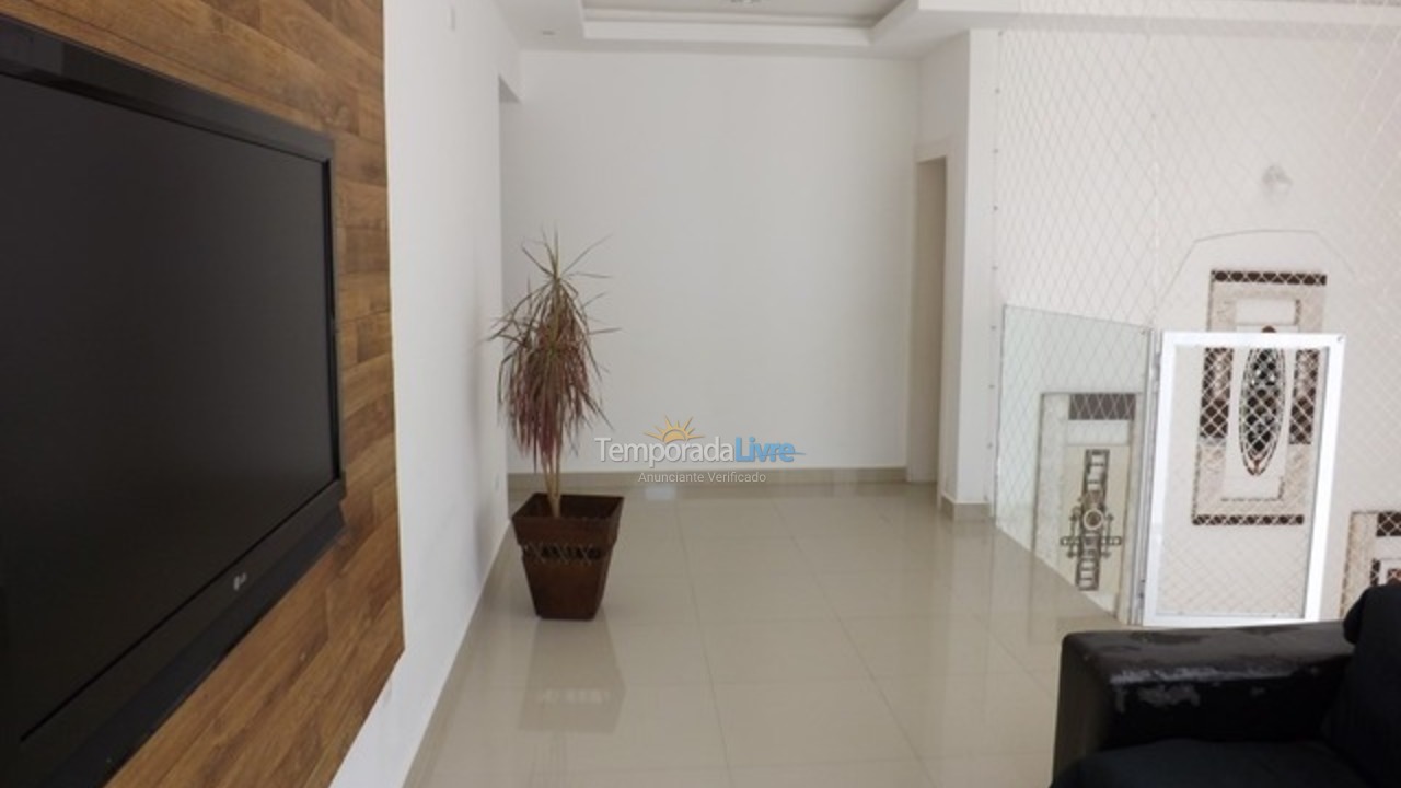 Casa para aluguel de temporada em Guarujá (Jardim Acapulco)