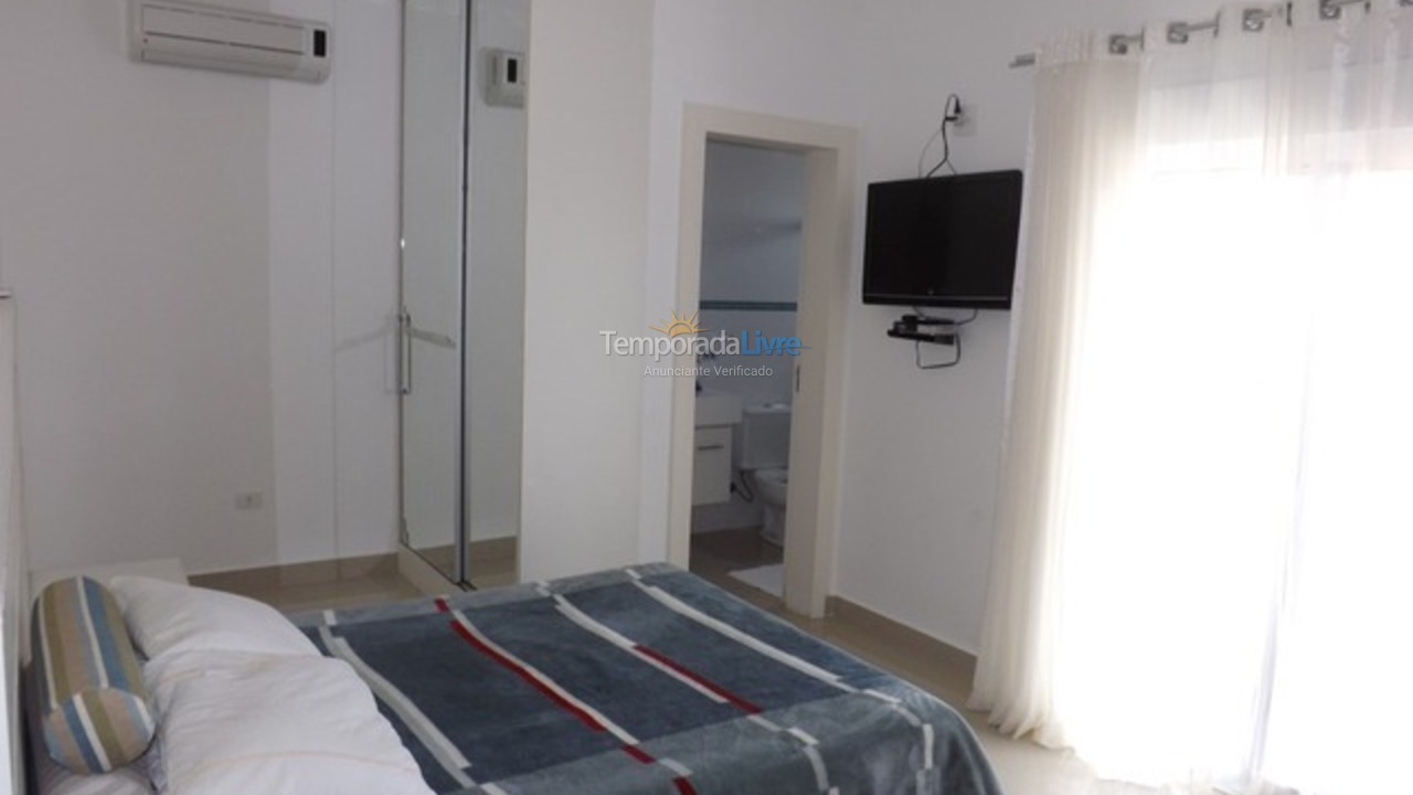 Casa para aluguel de temporada em Guarujá (Jardim Acapulco)