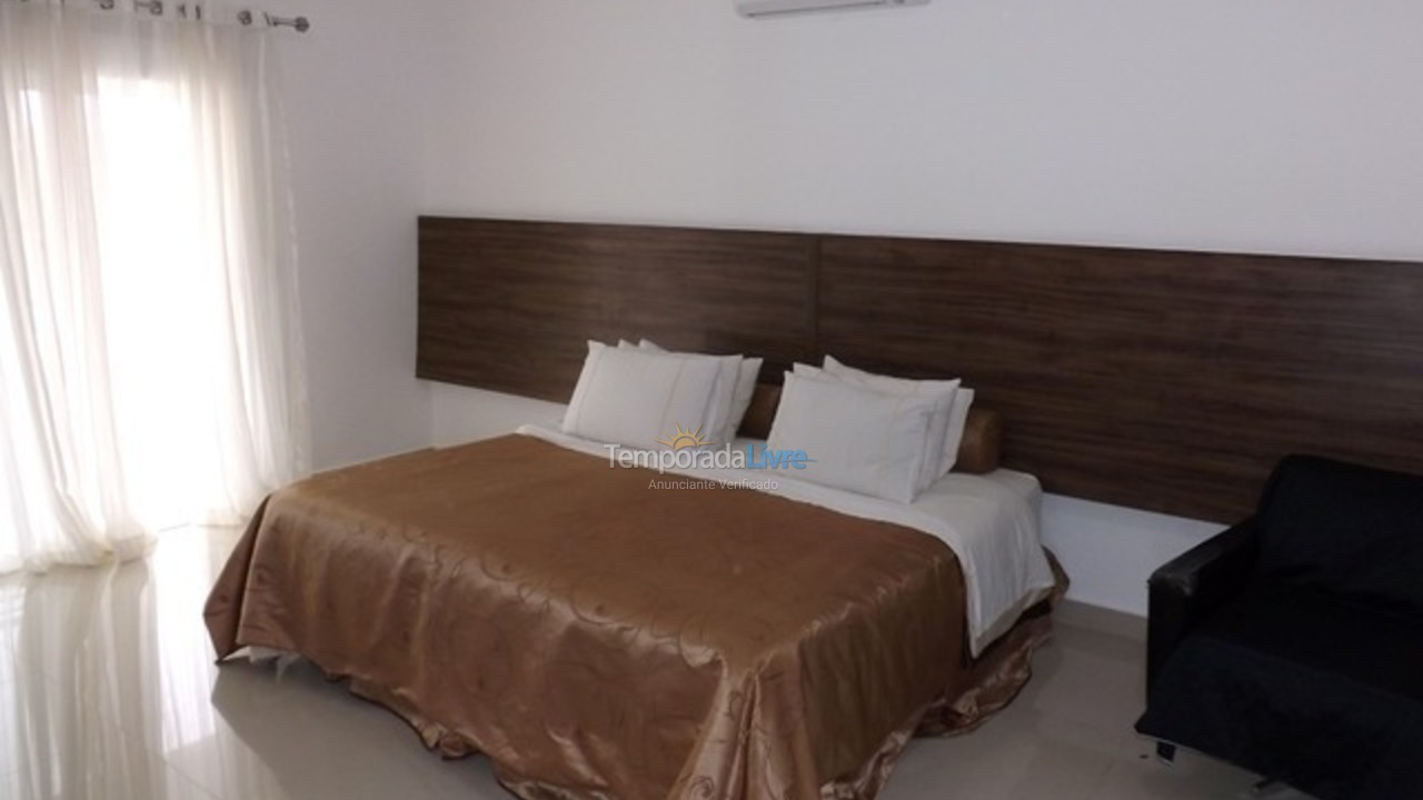 Casa para aluguel de temporada em Guarujá (Jardim Acapulco)