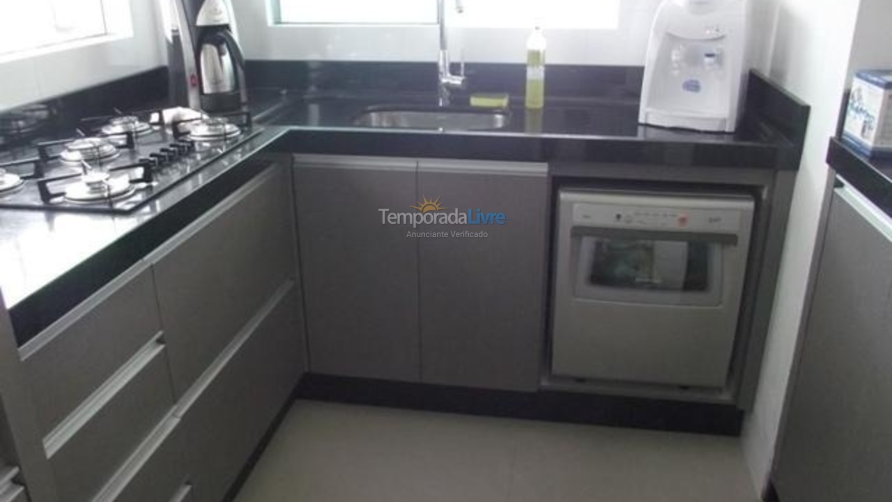 Casa para alquiler de vacaciones em Bombinhas (Praia de Bombas)