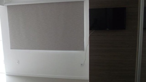 Lermoso apartamento w / 3 suites de 30 metros de la playa Vista / océano