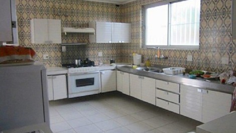 Linda casa EM FRENTE AO MAR NO GUARUJA