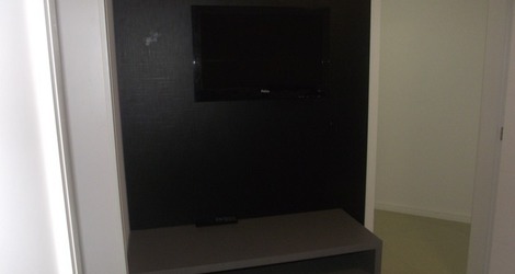 TV QUARTO SOLTEIRO