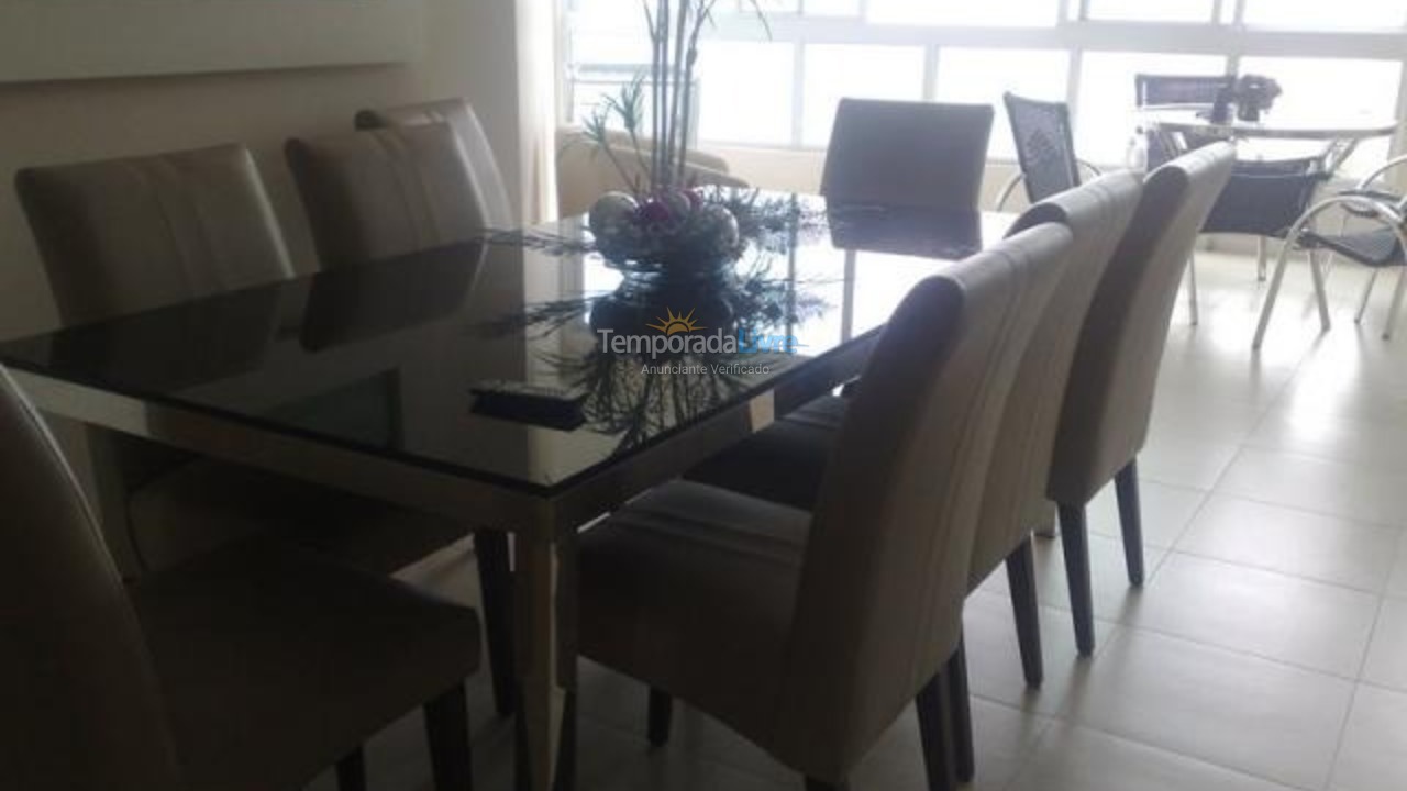 Apartamento para aluguel de temporada em Itapema (Meia Praia)