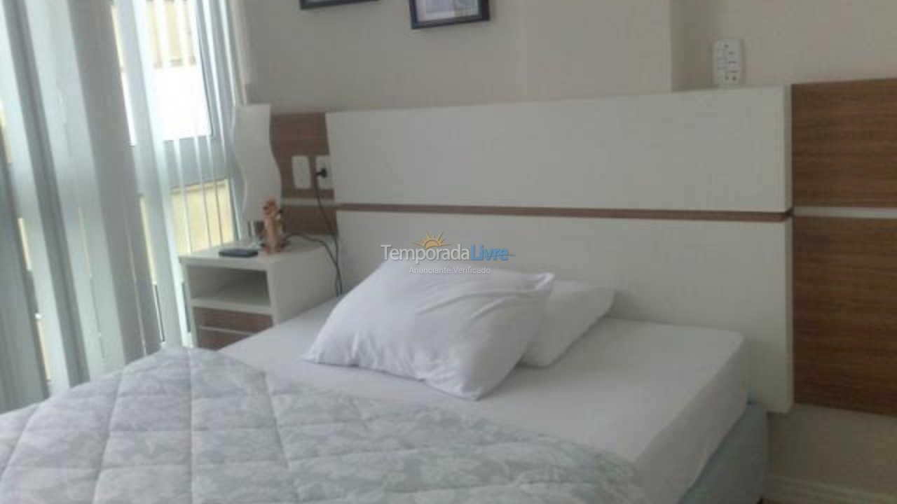 Apartamento para aluguel de temporada em Itapema (Meia Praia)