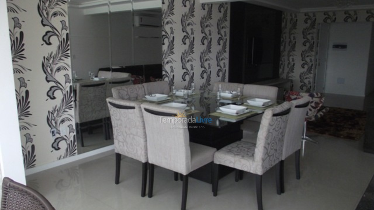 Casa para alquiler de vacaciones em Bombinhas (Praia de Bombas)