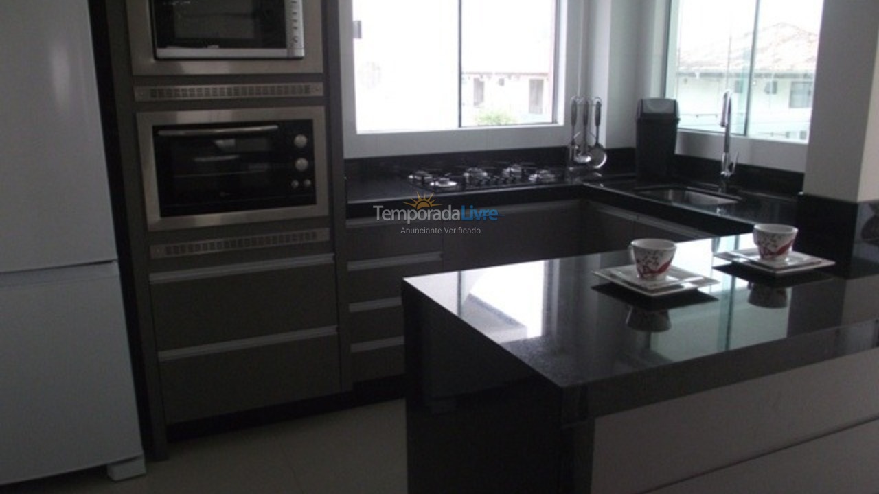 Casa para alquiler de vacaciones em Bombinhas (Praia de Bombas)