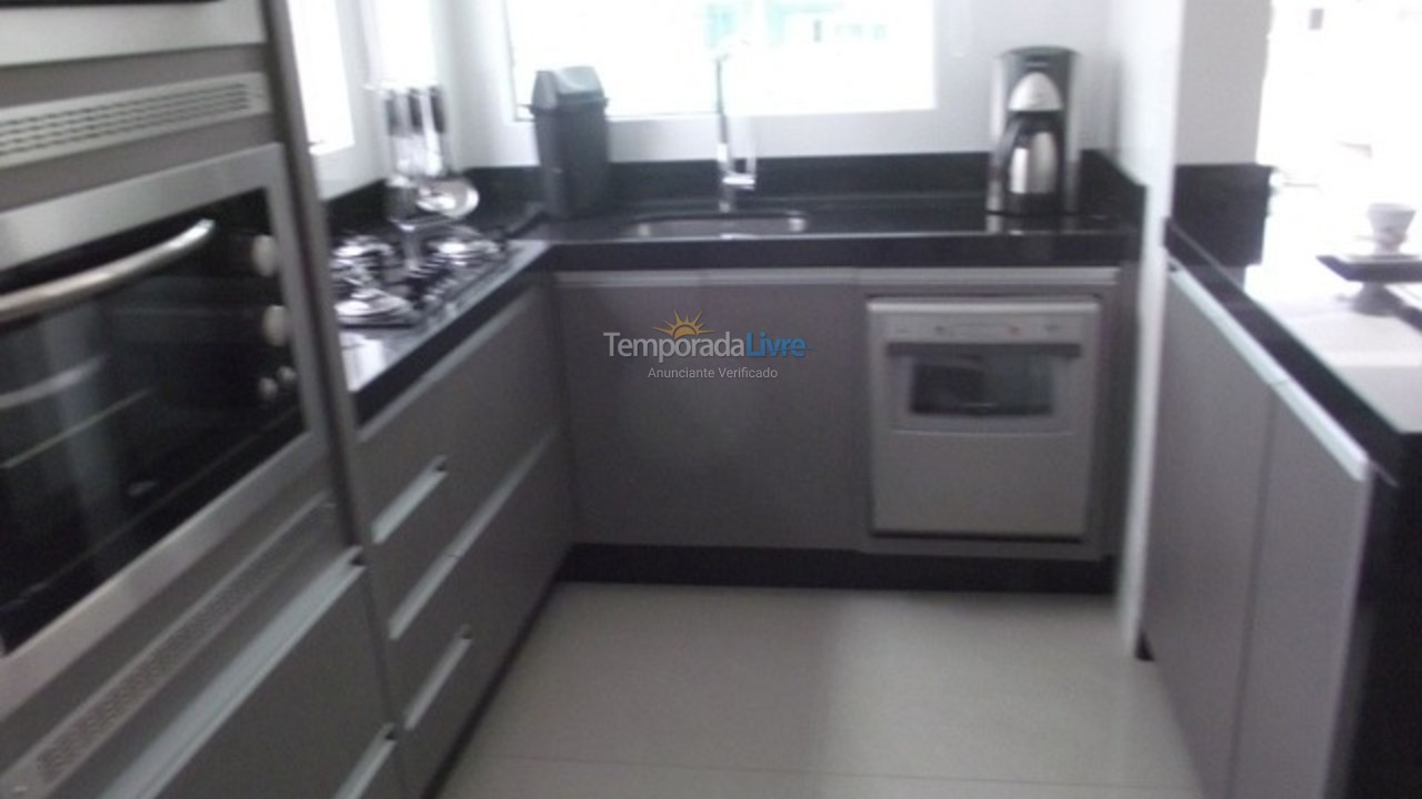 Casa para alquiler de vacaciones em Bombinhas (Praia de Bombas)