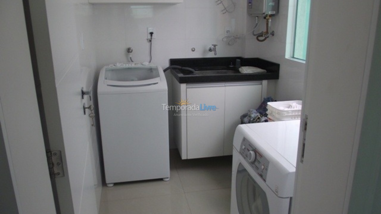 Casa para alquiler de vacaciones em Bombinhas (Praia de Bombas)