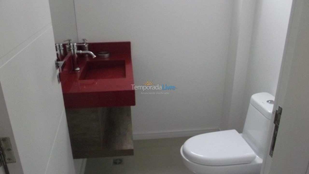 Casa para alquiler de vacaciones em Bombinhas (Praia de Bombas)