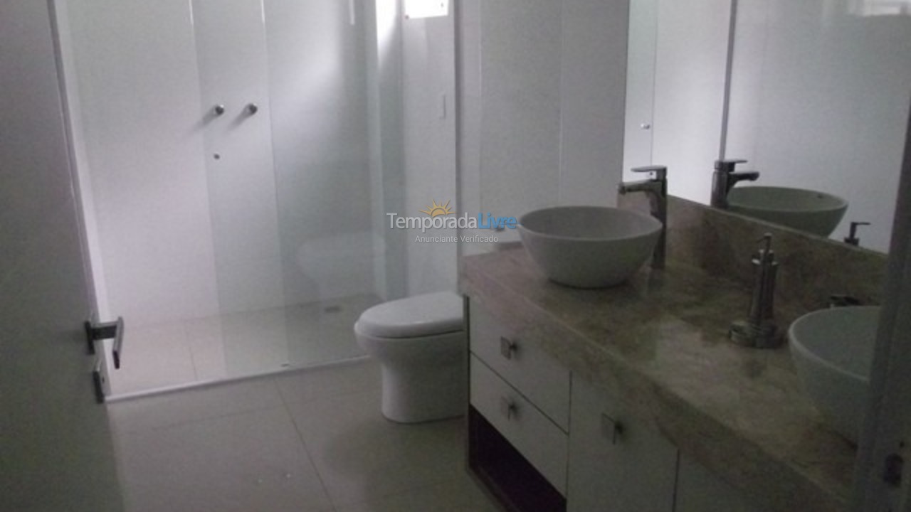 Casa para alquiler de vacaciones em Bombinhas (Praia de Bombas)