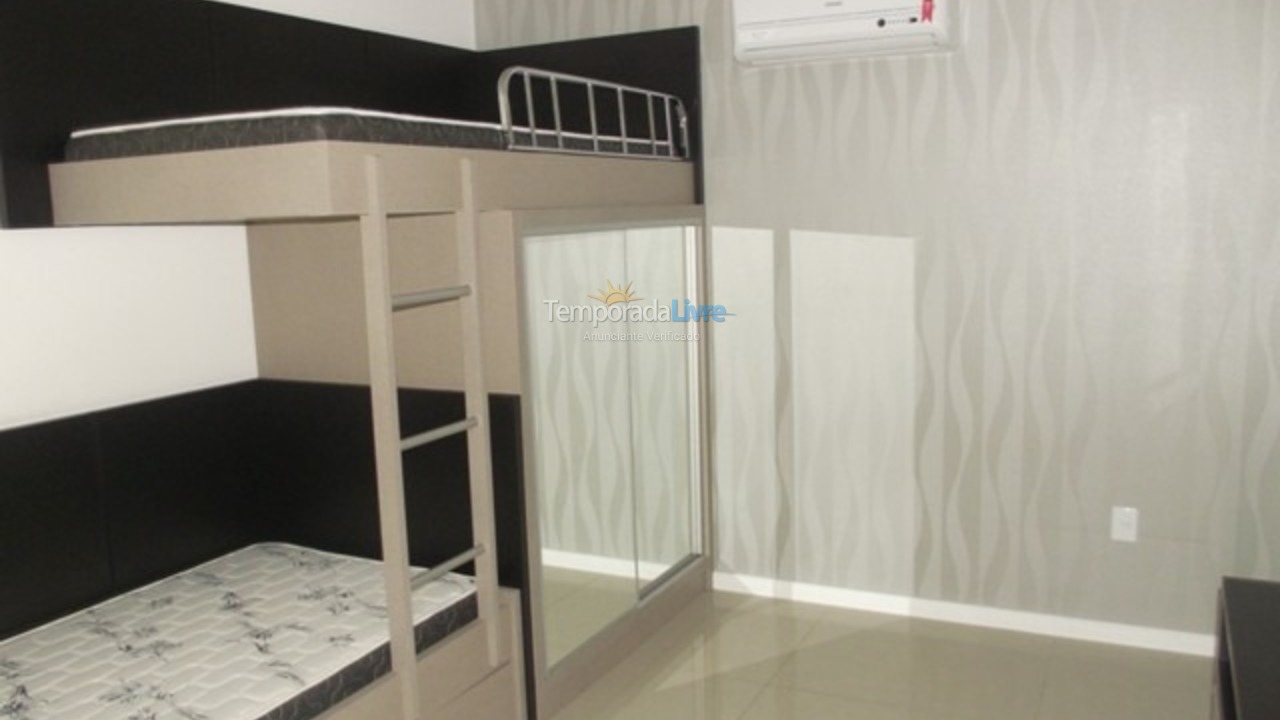 Casa para alquiler de vacaciones em Bombinhas (Praia de Bombas)