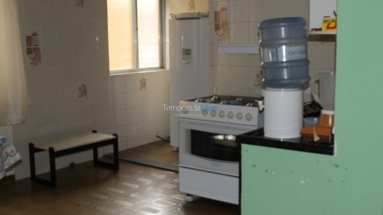 Apartamento para aluguel de temporada em Marataizes (Praia Central Frente Para O Mar)