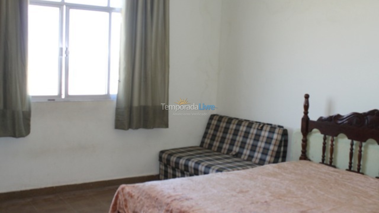 Apartamento para aluguel de temporada em Marataizes (Praia Central Frente Para O Mar)