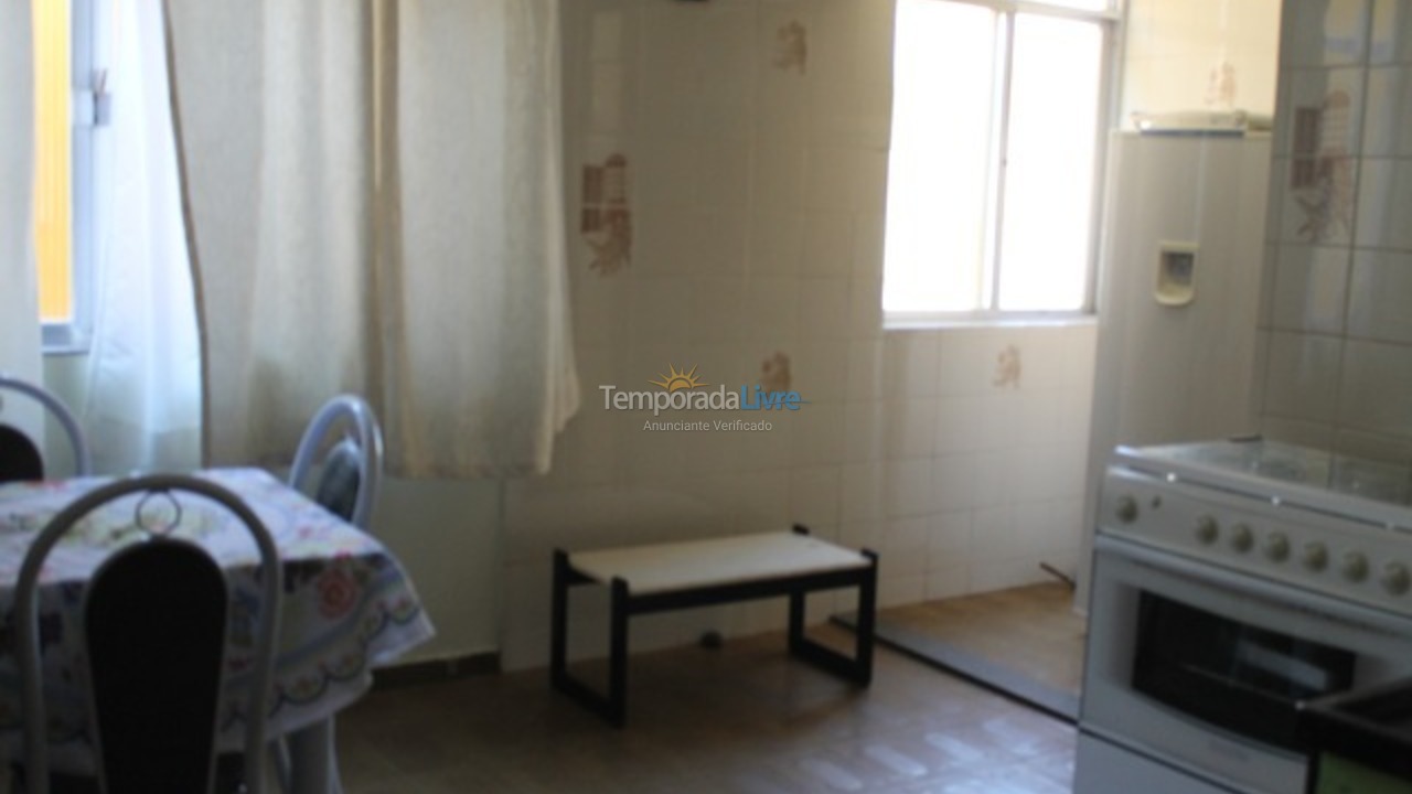 Apartamento para aluguel de temporada em Marataizes (Praia Central Frente Para O Mar)