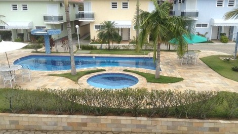 Casa en una urbanización cerrada frente a la playa en Praia Grande, Ubatuba.