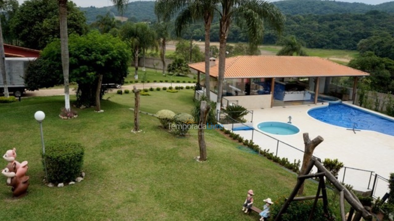 Granja para alquiler de vacaciones em Ibiúna (Condominio Sitio Lagos de Ibiuna)