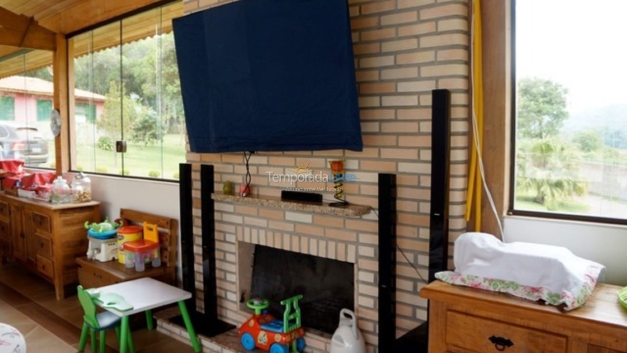 Granja para alquiler de vacaciones em Ibiúna (Condominio Sitio Lagos de Ibiuna)