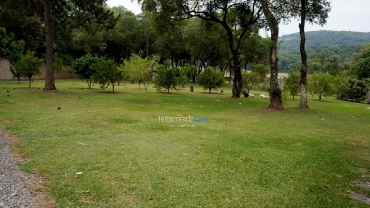 Granja para alquiler de vacaciones em Ibiúna (Condominio Sitio Lagos de Ibiuna)