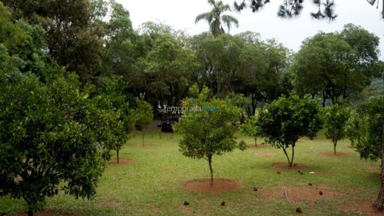 Granja para alquiler de vacaciones em Ibiúna (Condominio Sitio Lagos de Ibiuna)