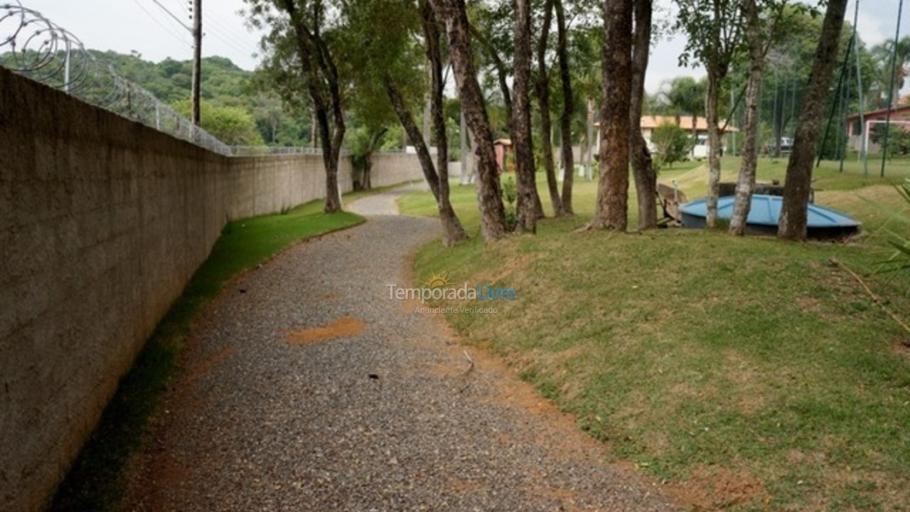 Granja para alquiler de vacaciones em Ibiúna (Condominio Sitio Lagos de Ibiuna)