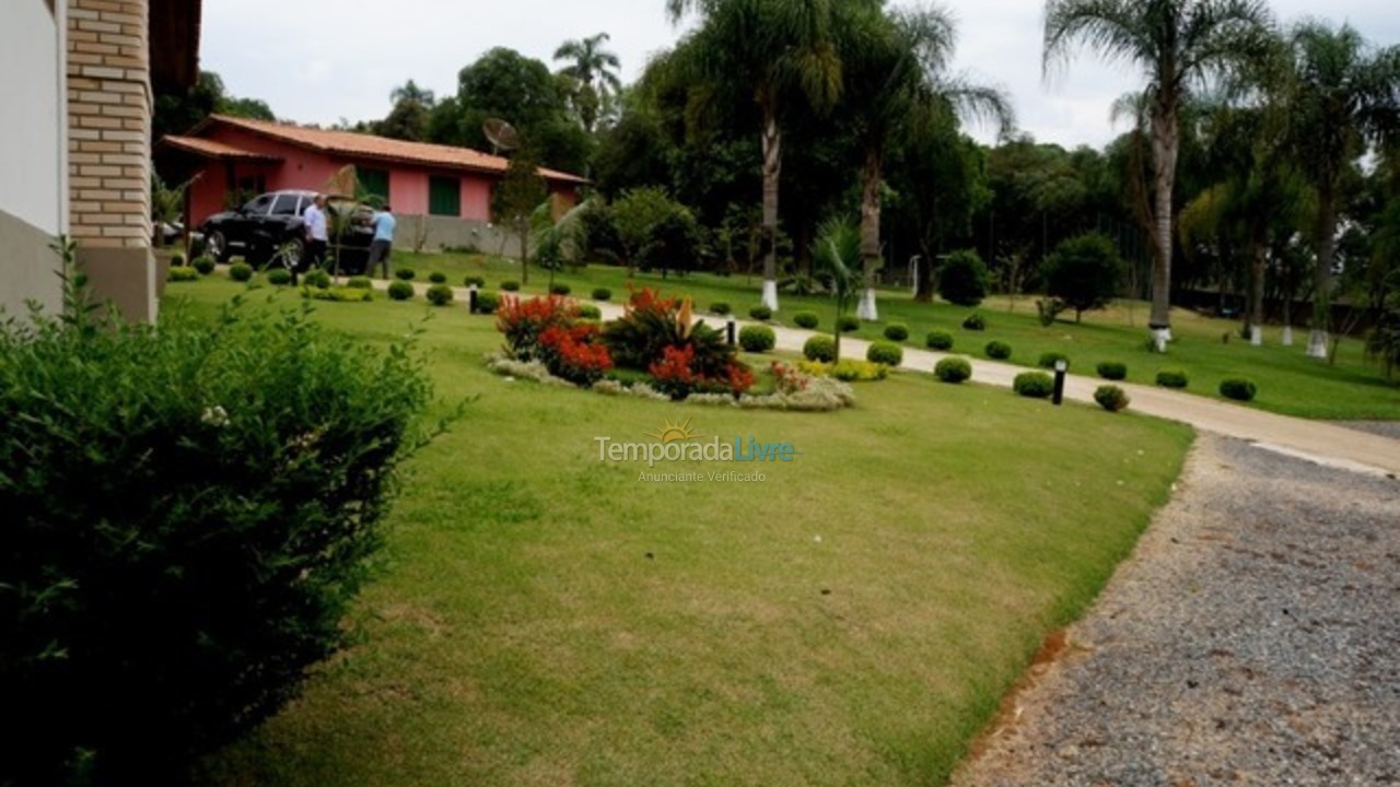 Granja para alquiler de vacaciones em Ibiúna (Condominio Sitio Lagos de Ibiuna)