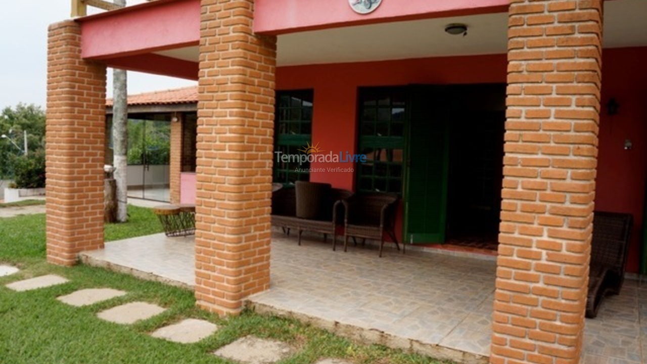 Granja para alquiler de vacaciones em Ibiúna (Condominio Sitio Lagos de Ibiuna)