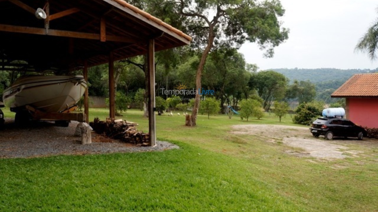 Granja para alquiler de vacaciones em Ibiúna (Condominio Sitio Lagos de Ibiuna)