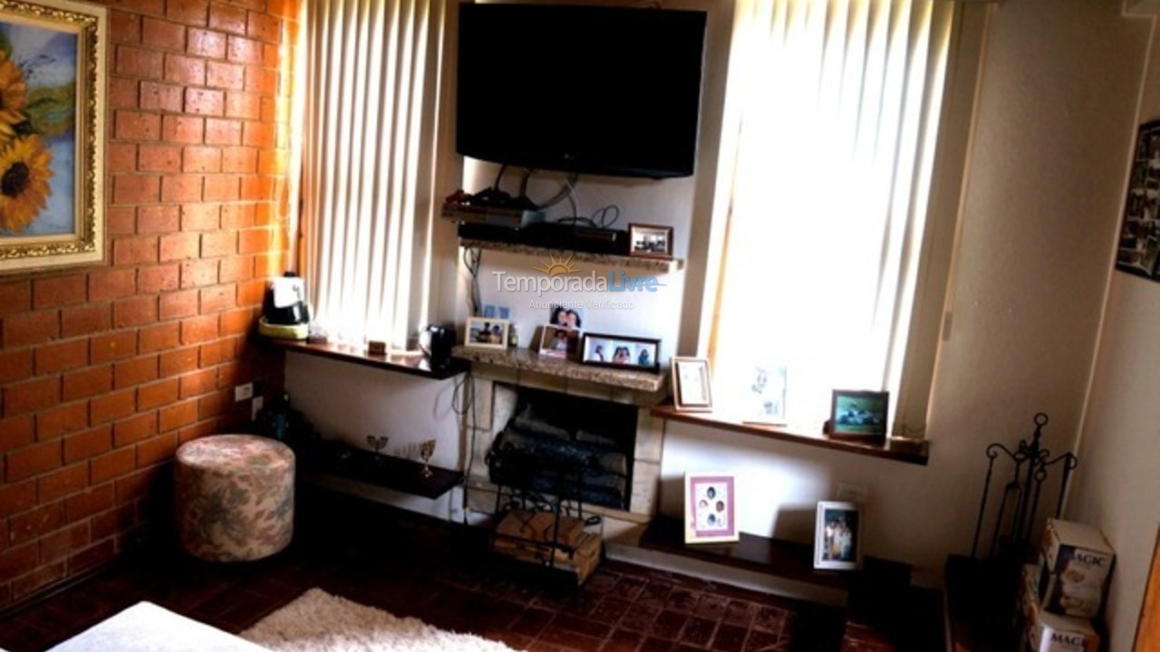 Granja para alquiler de vacaciones em Ibiúna (Condominio Sitio Lagos de Ibiuna)