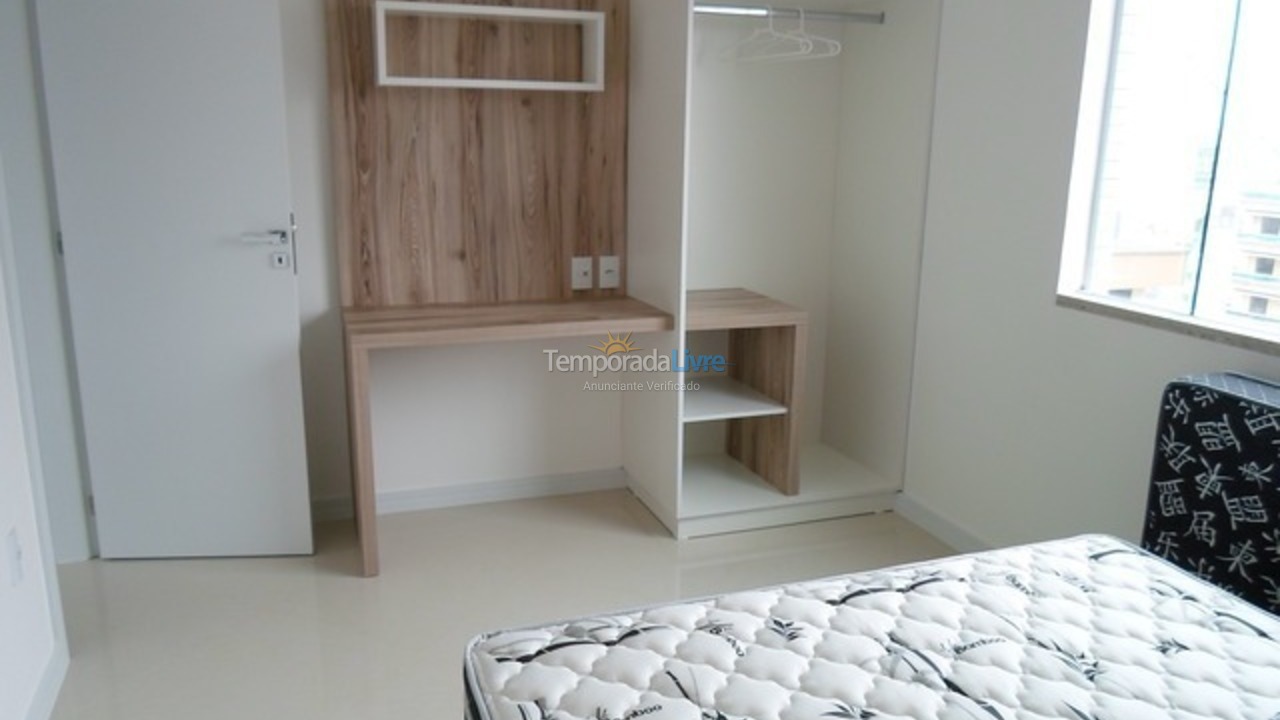 Apartamento para alquiler de vacaciones em Itapema (Meia Praia)