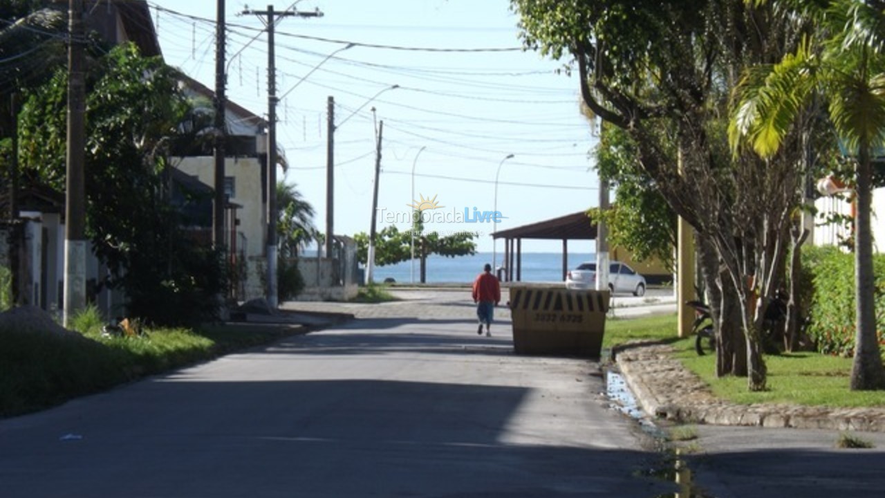 Casa para aluguel de temporada em Ubatuba (Pereque Açu)