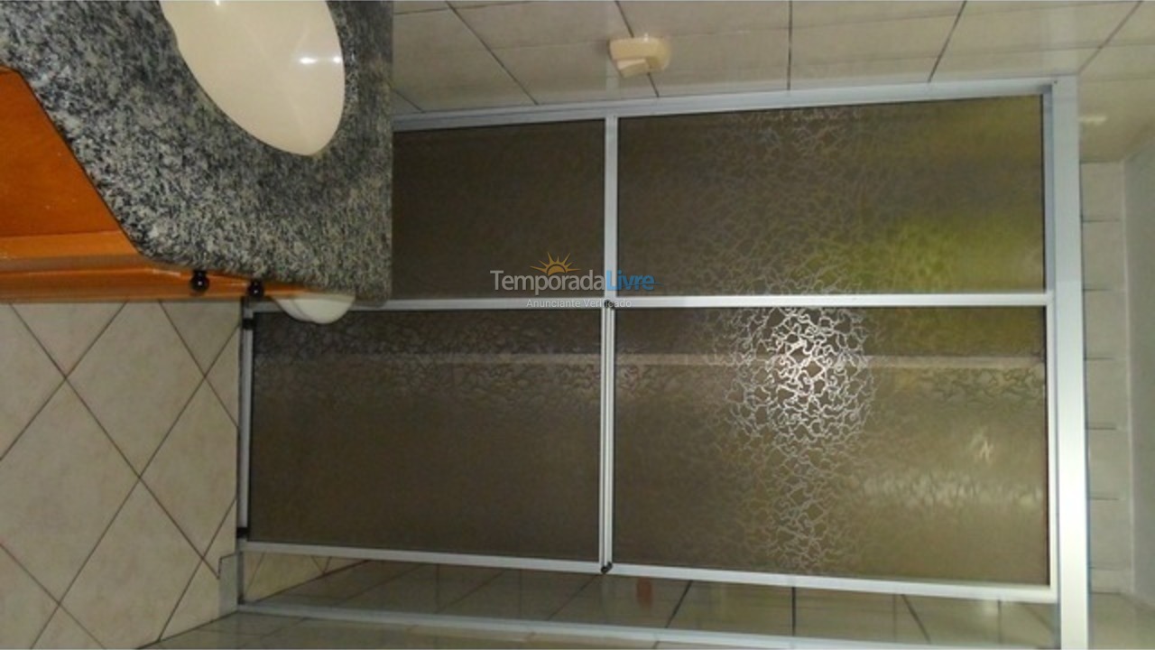 Casa para aluguel de temporada em Itapema (Meia Praia)