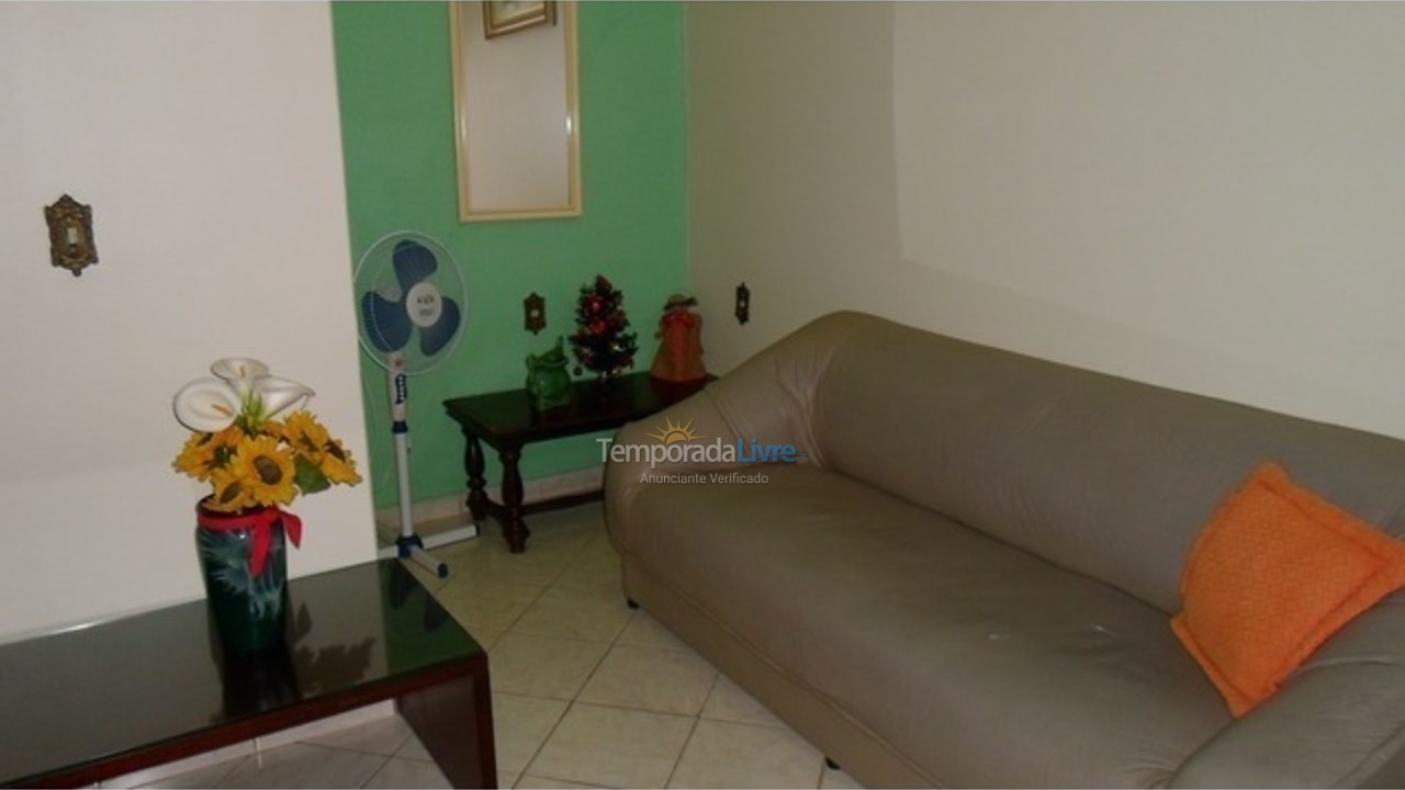 Casa para aluguel de temporada em Itapema (Meia Praia)