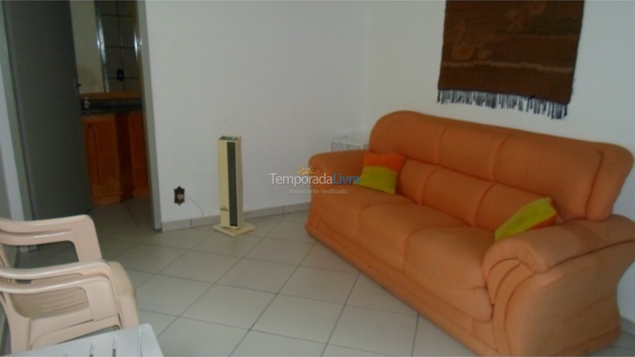 Casa para aluguel de temporada em Itapema (Meia Praia)