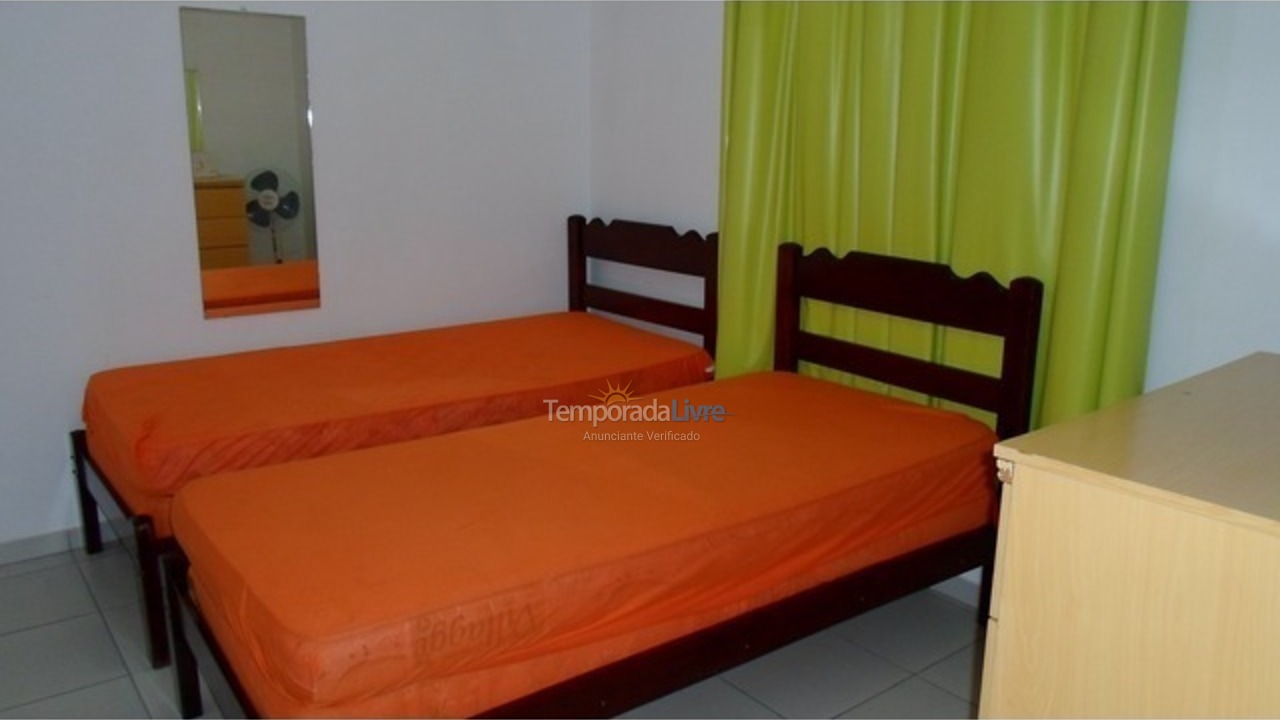 Casa para aluguel de temporada em Itapema (Meia Praia)