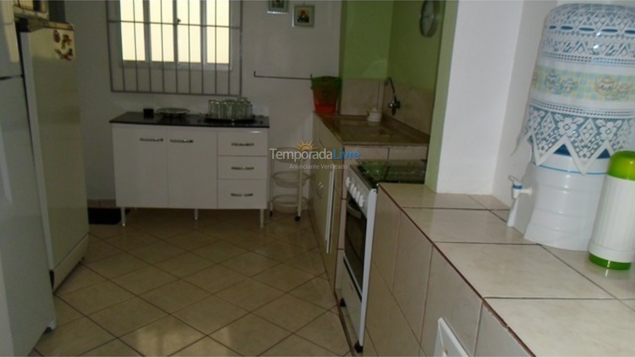 Casa para aluguel de temporada em Itapema (Meia Praia)