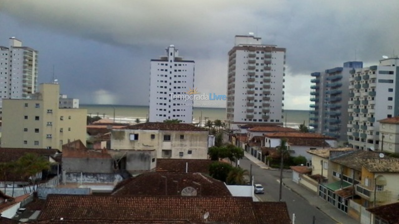 Apartamento para aluguel de temporada em Praia Grande (Praia do Caiçara)