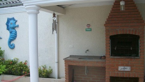 Excelente casa em Guarujá na praia da Enseada!!150 metros do mar