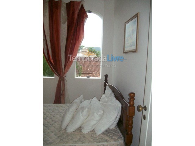 Casa para aluguel de temporada em Guarujá (Enseada)