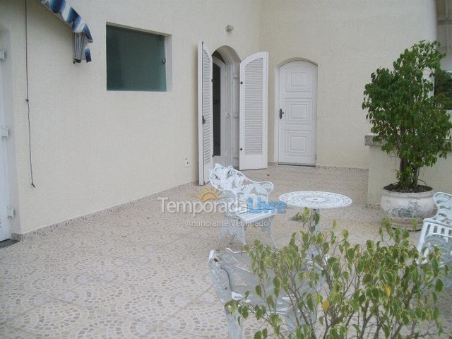 Casa para aluguel de temporada em Guarujá (Enseada)